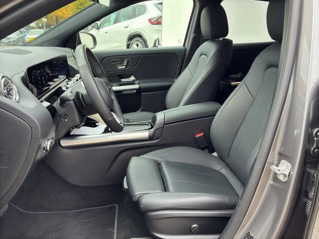 Mercedes-Benz GLA 220 4MATIC GLA 220 d