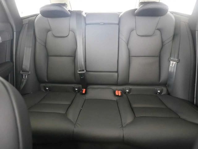 Volvo V90 AWD Dark Plus T6