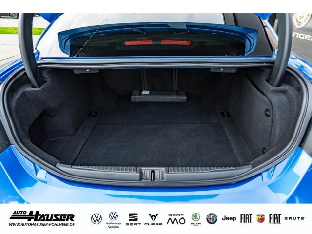 Alfa Romeo Giulia AT8 Q4 Turbo