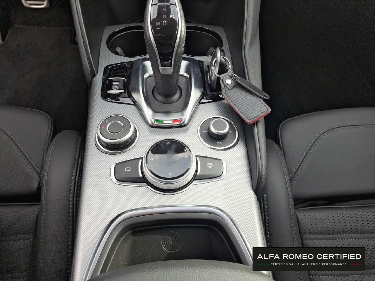 Alfa Romeo Giulia AT8 Q4 Turbo Veloce