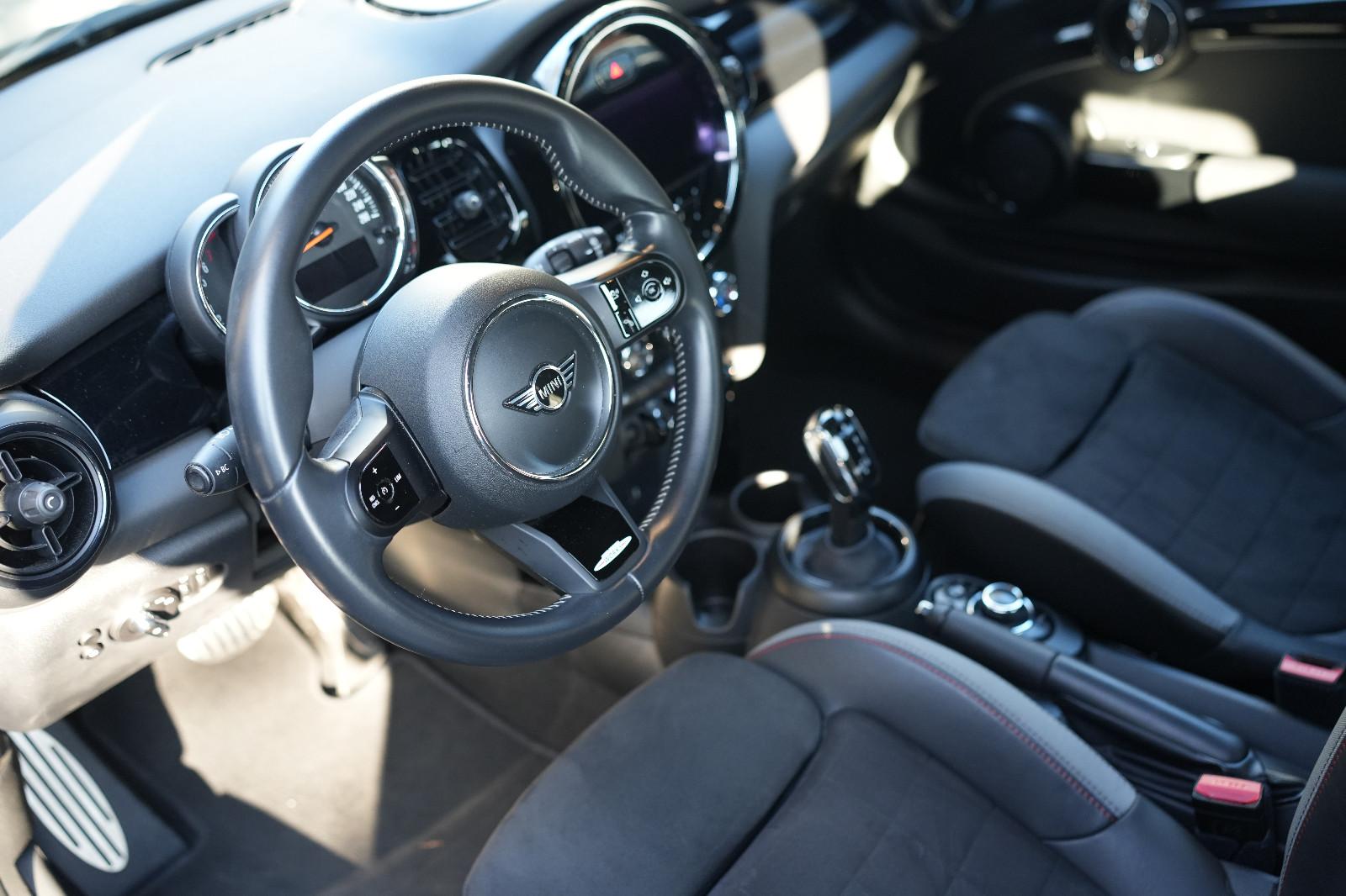 MINI Cooper John Cooper Works