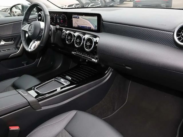 Mercedes-Benz A 180 Hatchback