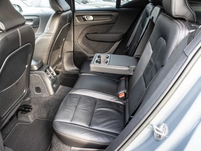 Volvo XC40 Dark Plus T5