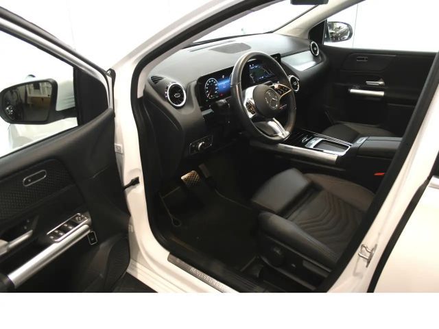 Mercedes-Benz B 200 Sedan