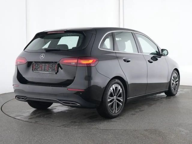 Mercedes-Benz B 180 Progressive Sedan