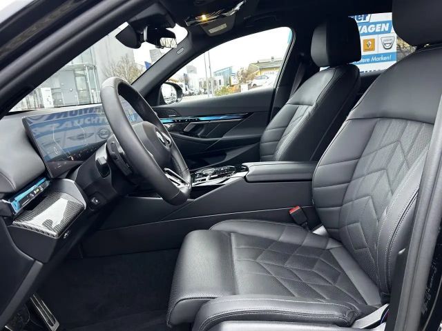 BMW 520 520d M-Sport Sedan