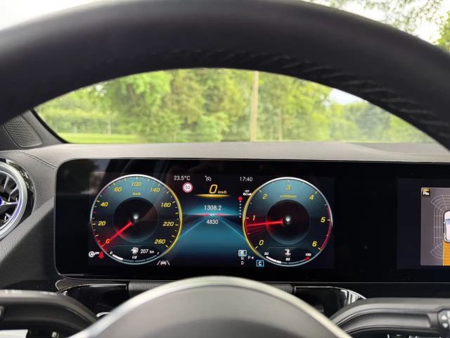 Mercedes-Benz GLA 220 GLA 220 d