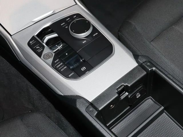 BMW 320 320i Touring