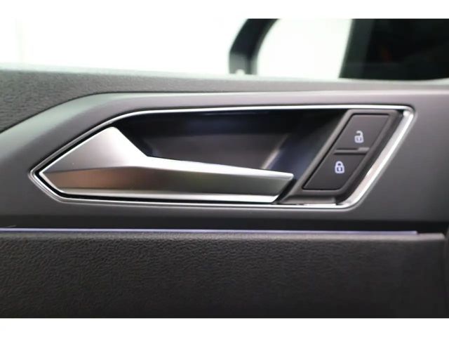 Volkswagen Taigo 1.0 TSI DSG R-Line