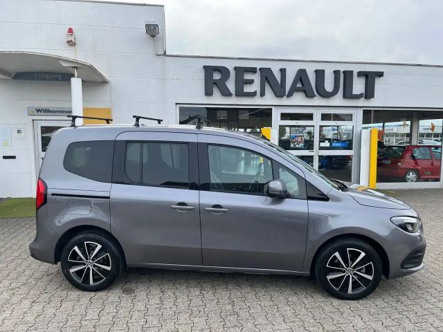 Mercedes-Benz T-Klasse EDITION 180d AUTOMATIK (8xRÄDER/NAVI)