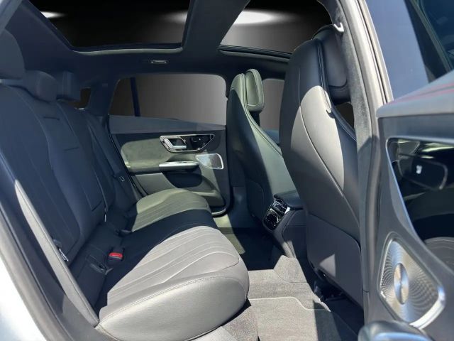 Mercedes-Benz EQE 350 AMG Line Sedan