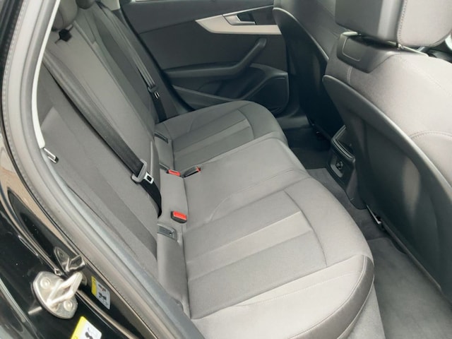 Audi A4 35 TDI Avant S-Tronic