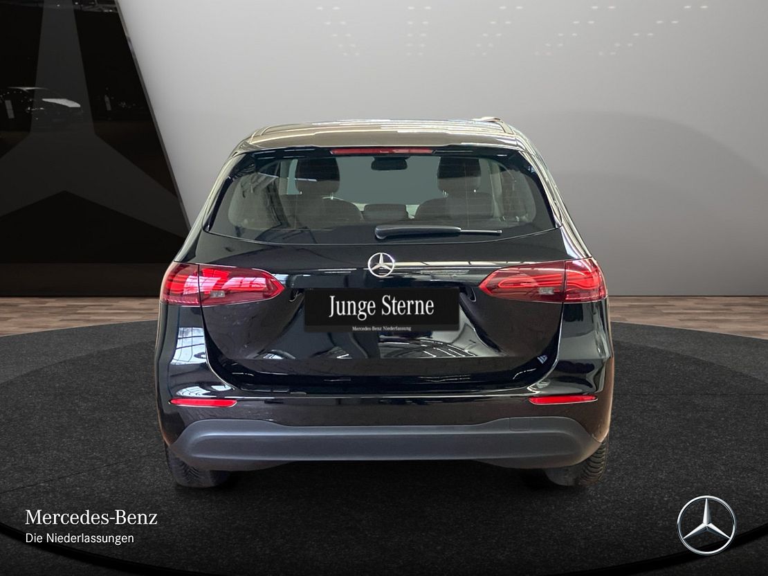 Mercedes-Benz B 180 Sedan