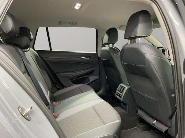 Volkswagen Golf 1.5 eTSI DSG Golf VIII Variant