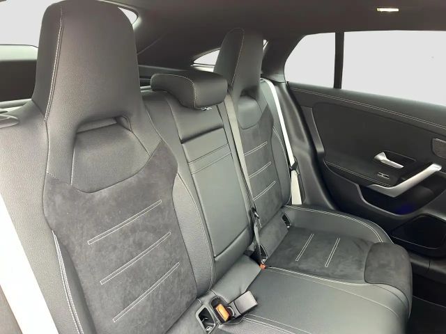 Mercedes-Benz CLA 200 Shooting Brake