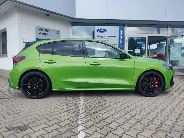 Ford Focus EcoBoost ST Line