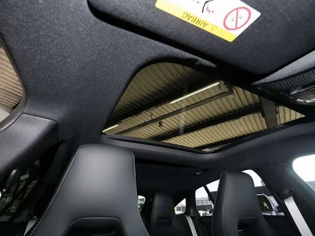 Mercedes-Benz CLA 200 AMG Line