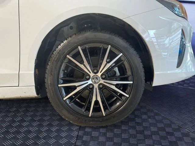 MG MG5 Luxury Standard range