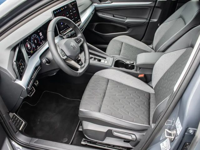 Volkswagen Golf DSG Life Variant