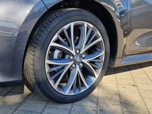 Toyota Yaris Hatchback Hybride Style