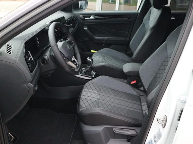 Volkswagen T-Roc 1.5 TSI DSG R-Line