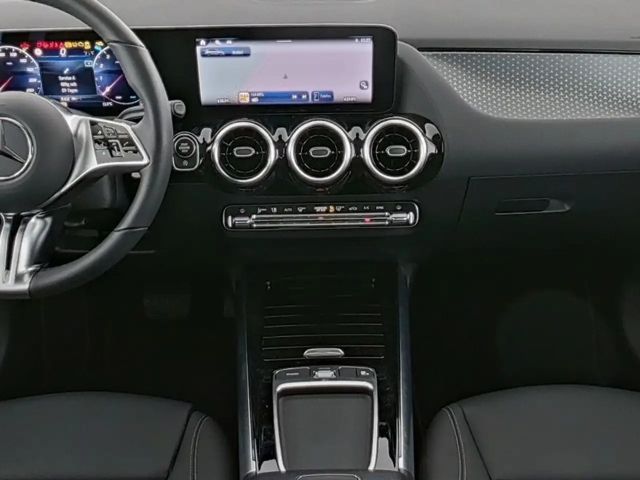 Mercedes-Benz B 180 Progressive Sedan