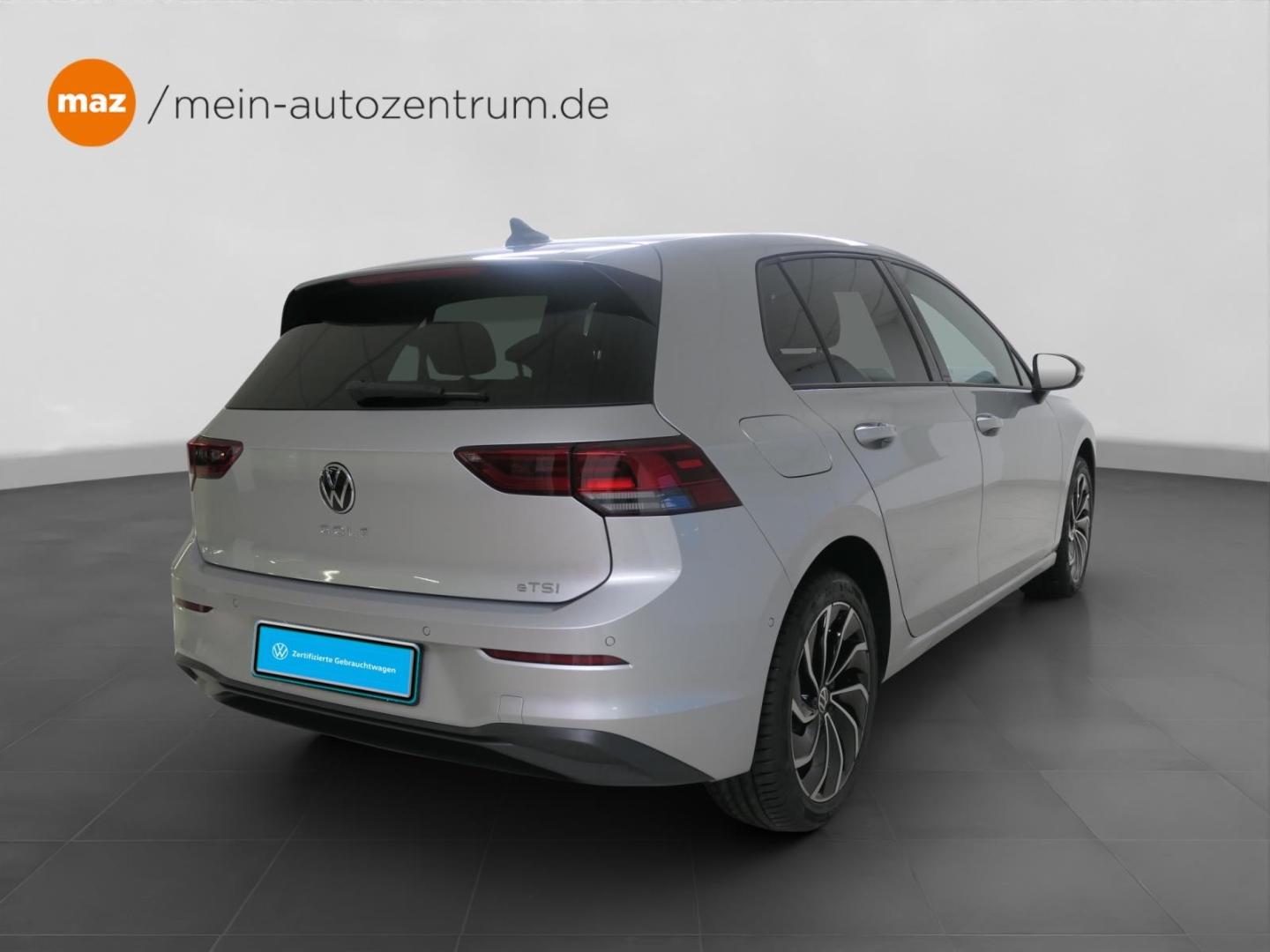 Volkswagen Golf 1.5 eTSI DSG Golf VIII Life