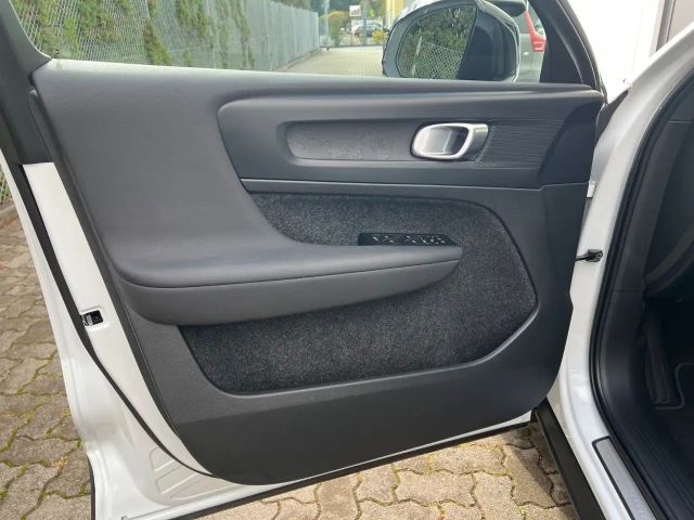 Volvo C40 AWD Core Recharge Twin Engine