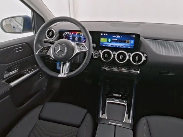 Mercedes-Benz B 200 Progressive Sedan