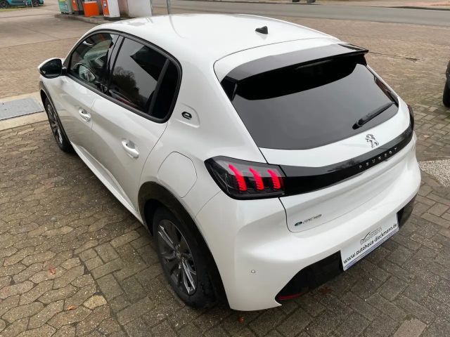 Peugeot 208 Allure Pack