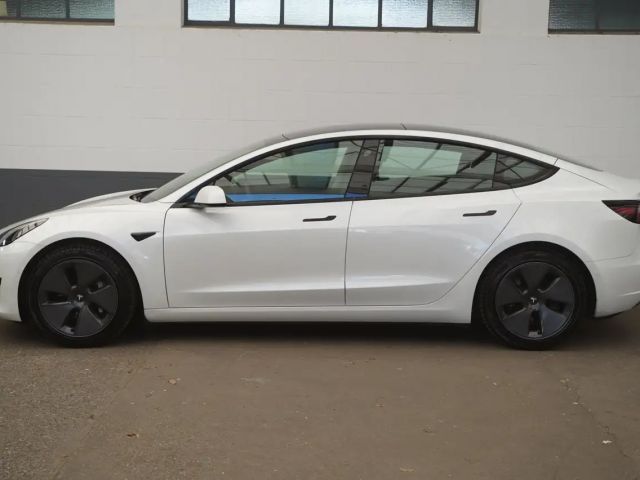Tesla Model 3 Standard Range