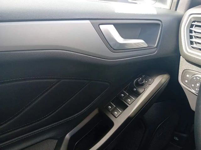 Ford Focus Cool & Connect