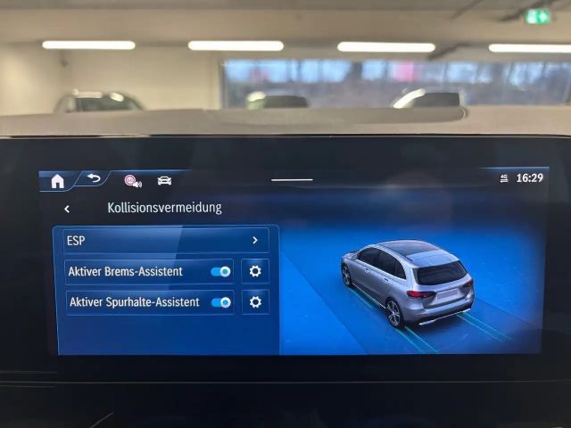 Mercedes-Benz B 200 Progressive Sedan