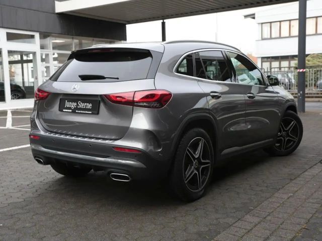 Mercedes-Benz GLA 250 4MATIC AMG Line