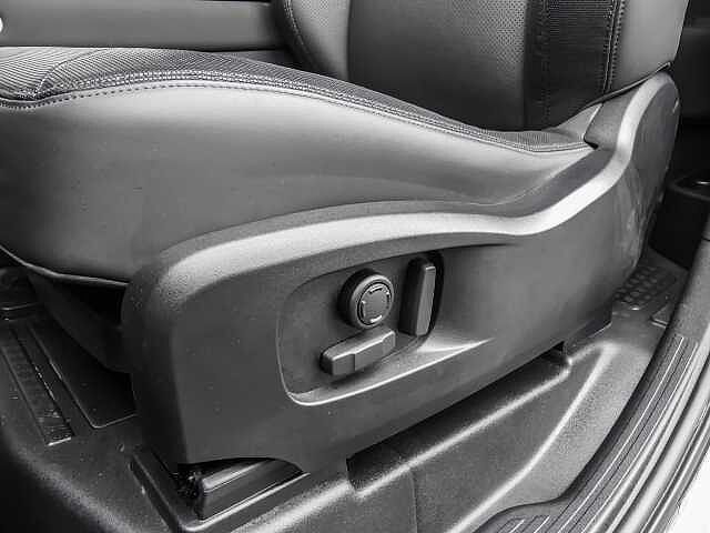 Land Rover Defender 90 Dynamic SE