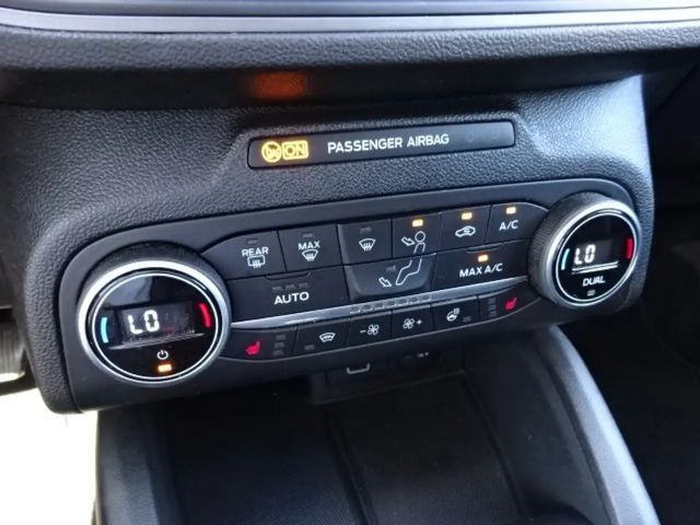 Ford Focus Cool & Connect