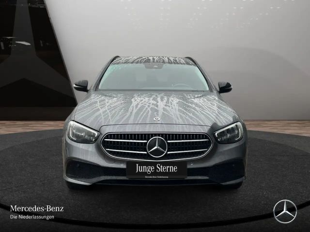 Mercedes-Benz E 200 4MATIC AVANTGARDE Estate