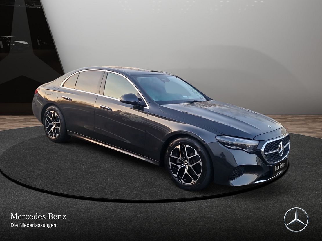 Mercedes-Benz E 200 AVANTGARDE Sedan