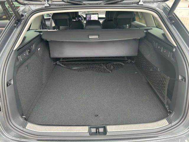 Skoda Superb Combi iV