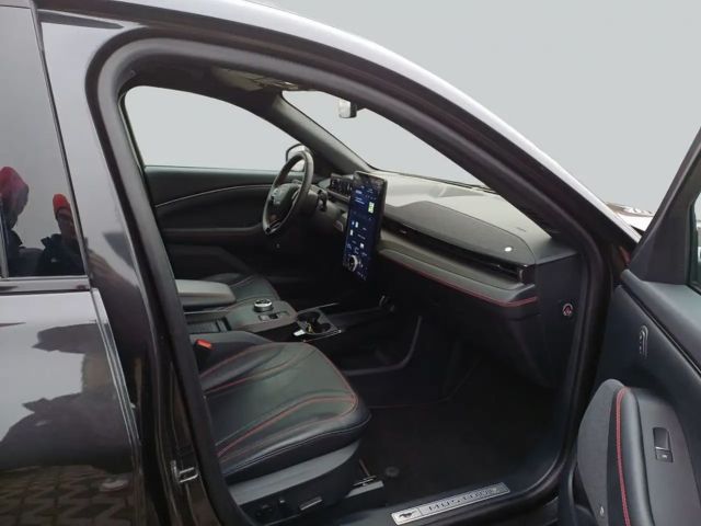 Ford Mustang Mach-E AWD Premium