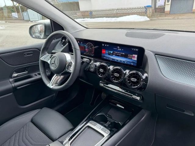 Mercedes-Benz B 180 EntryAdvance AHK Kamera WinterP+M&S16" LED