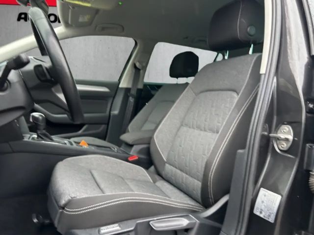 Volkswagen Passat 1.5 TSI Business DSG Variant