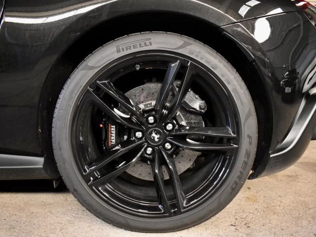 Ferrari Roma Garantie/JBL/Passenger/Carbon/ADAS/S-Lüftung