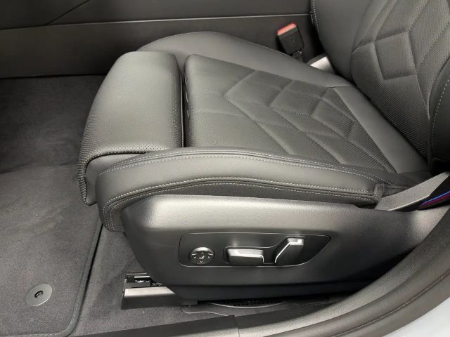 BMW 520 520d M-Sport Sedan