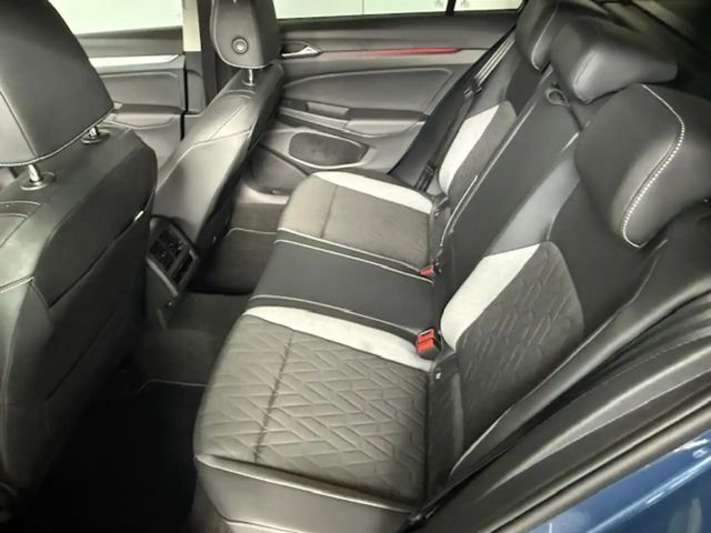 Volkswagen Golf 1.5 eTSI DSG Variant