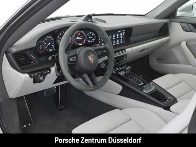 Porsche 992 Cabrio Carrera GTS