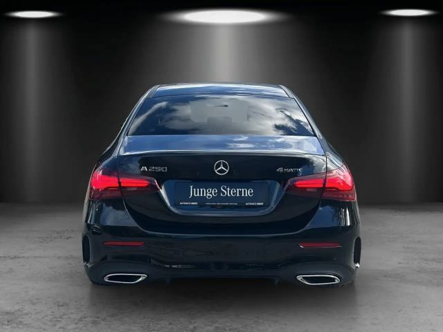 Mercedes-Benz A 250 4MATIC AMG Line