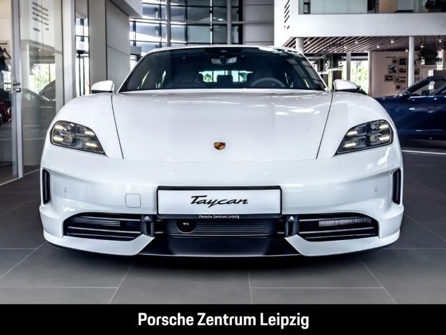 Porsche Taycan 4