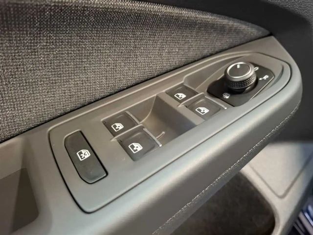 Volkswagen Golf 1.5 eTSI DSG Life