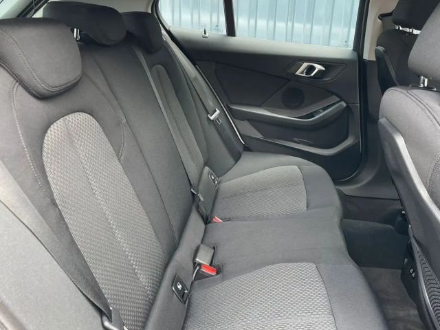 BMW 116 116i 5-deurs Sedan